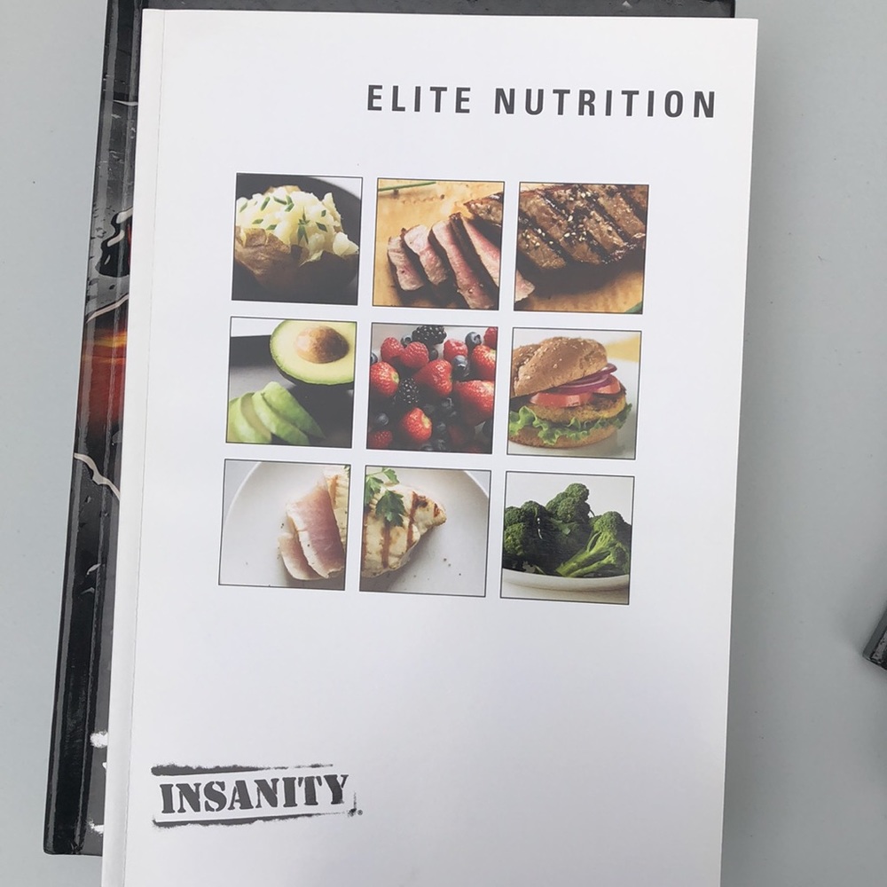 Insanity workout set - Picture 4 of 10